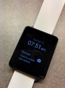 What my watch typically looks like when it's not active, just without the "plz let me control your camera" thing.