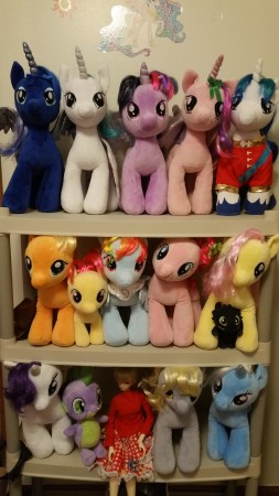 Don't mind Hitomi hanging out down there with Spike - she needed a place to sit!